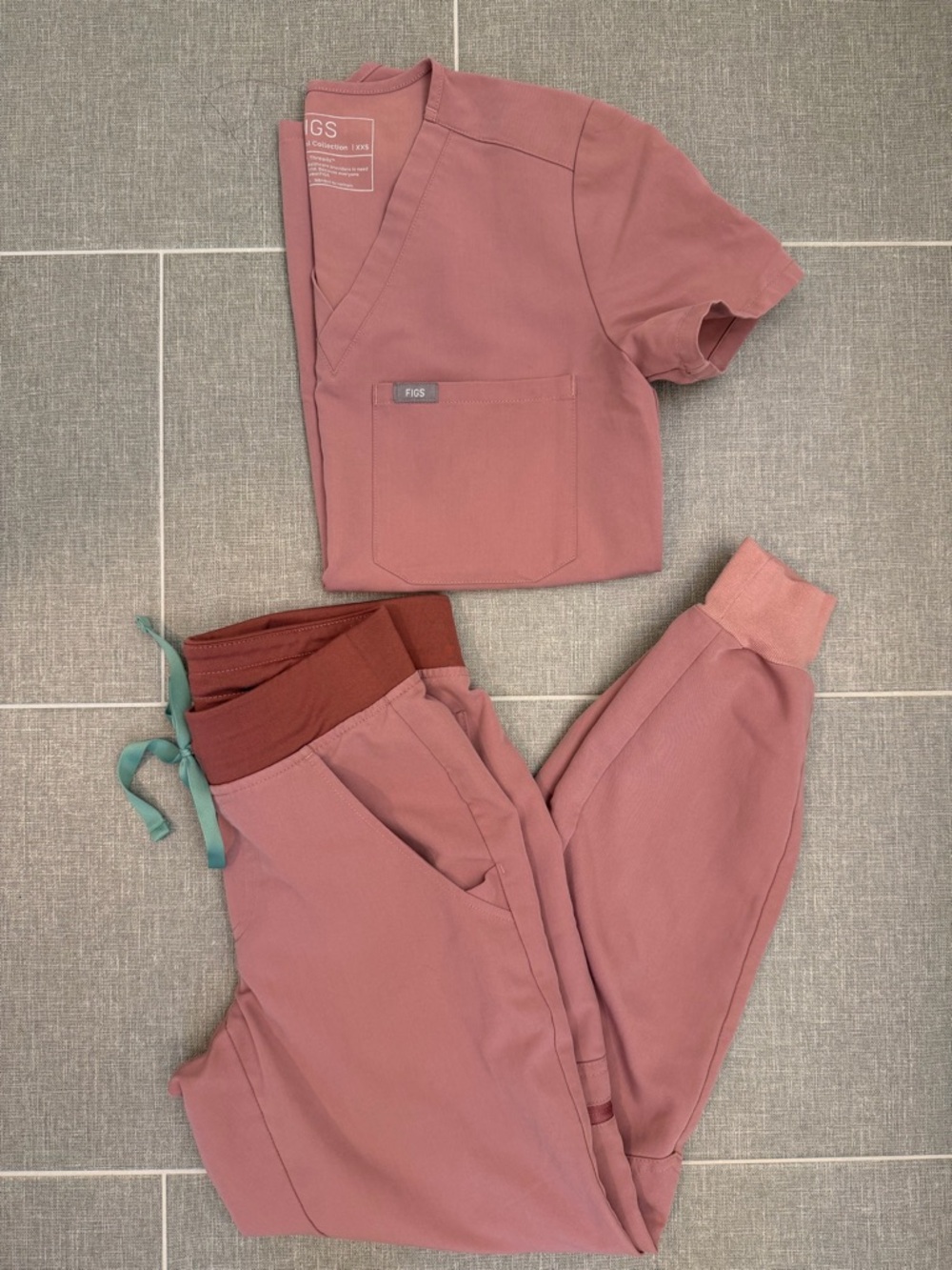FIGS Mauve Catarina and Zamora scrub set